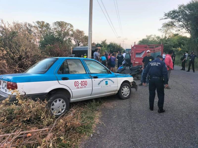 Accidente automovilístico en las inmediaciones de Santa María Xadani