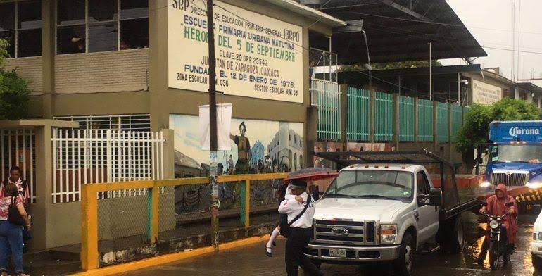 En Juchitán vuelven a suspender clases por lluvia