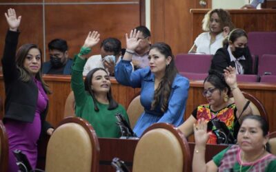 Parteras podrán expedir constancias de alumbramiento en Oaxaca