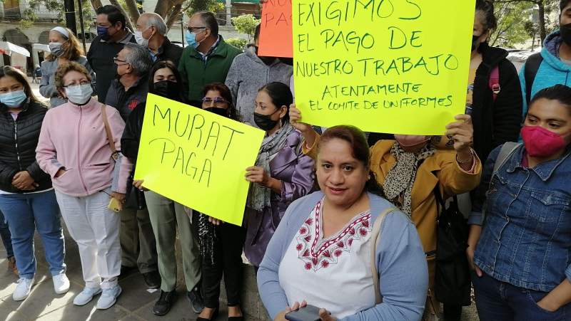 Piden pago, proveedores de uniformes escolares al gobierno del estado