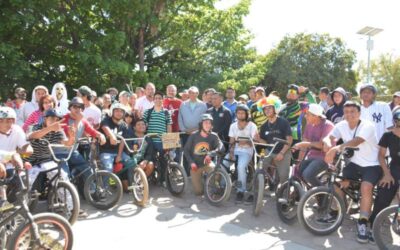 Rector Cristian Carreño, y Gobernador electo, Salomón Jara, inauguran actividad deportiva en UABJO