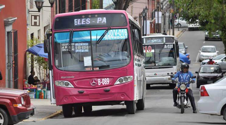 Sin autorización, urbanos de la capital incrementan tarifa a 10 pesos