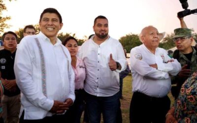 Visita Salomón Jara albergue de migrantes en Tapanatepec a casi un mes de tomar protesta