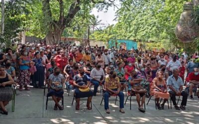 Acuerdan Damnificados bloquear oficinas públicas y protestar en los bancos, a partir de mañana