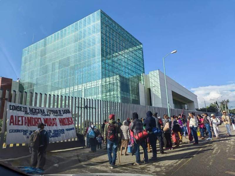 CIPOO se instala en plantón en el Congreso del Estado