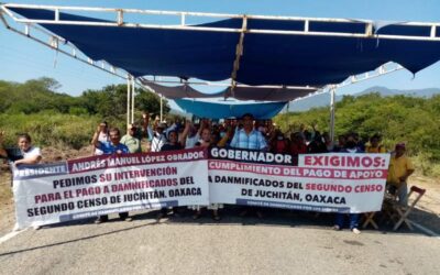 Damnificados bloquean en el Istmo de Tehuantepec