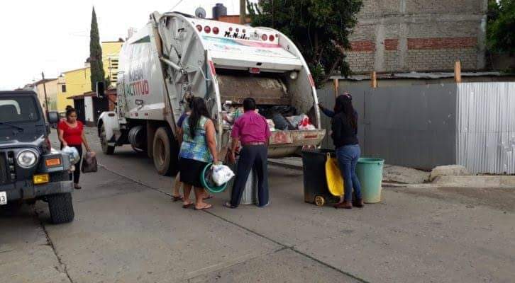 En Santa Lucia, vecinos denuncian mal servicio en la recolección de basura