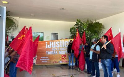 FPR protesta en TSJO y bloquea carretera federal a la altura de Nochixtlán por caso Tomás Martínez