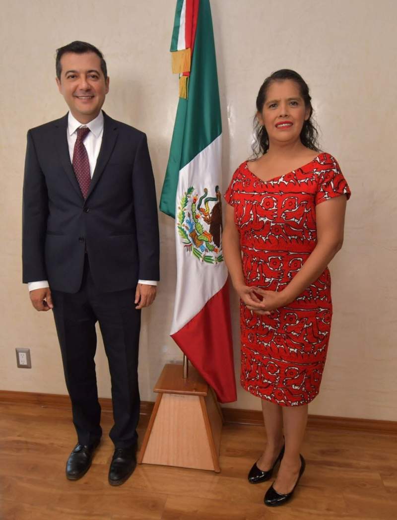 Laura Estrada entrega estafeta de Jucopo a Luis A. Silva Sentido