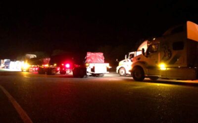 Levantan damnificados de los sismos bloqueo en El Caracol; amagan con volver el lunes