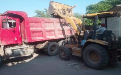 Mantiene Gobierno Juchiteco retiro de escombros en apoyo a la ciudadanía