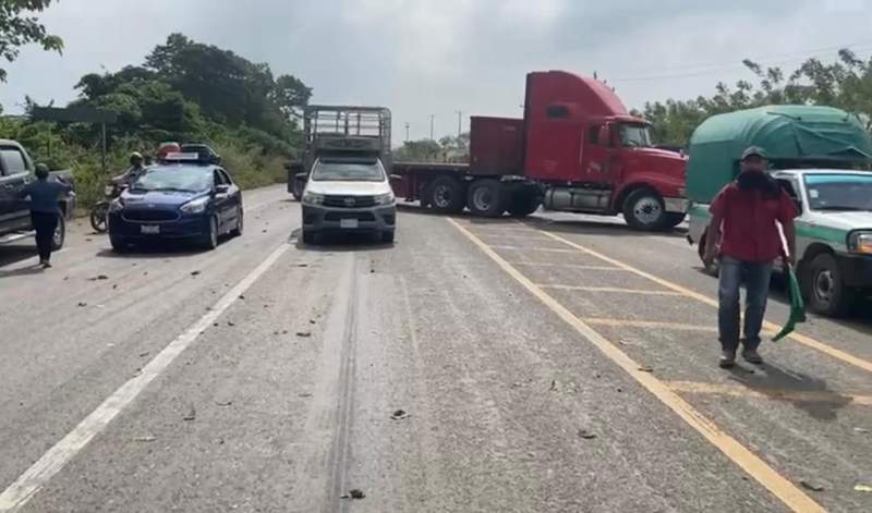 Pobladores de comunidades de la zona norte del Istmo, vuelven a tomar la carretera como acción de protesta