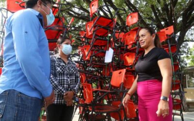 Se benefician escuelas del Istmo con gestiones de la diputada Dennis García