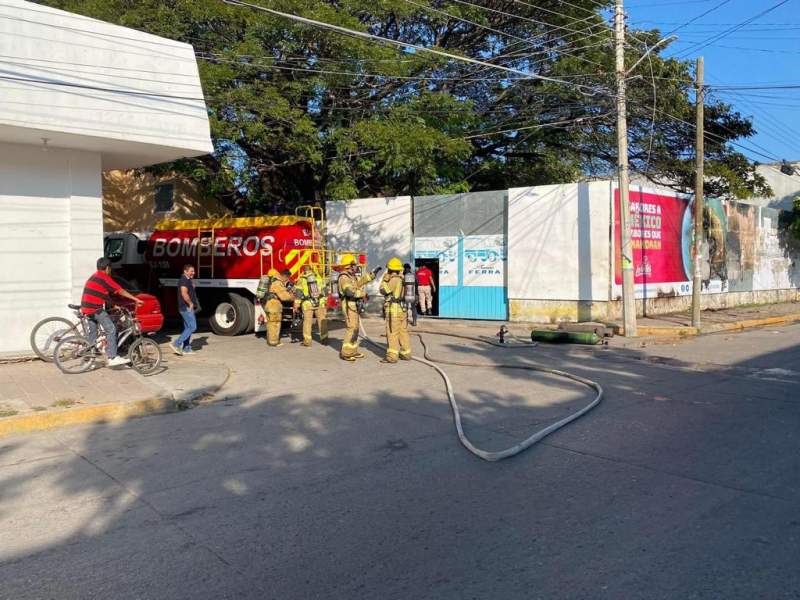 Se registra incendio en taller mecánico de Juchitán