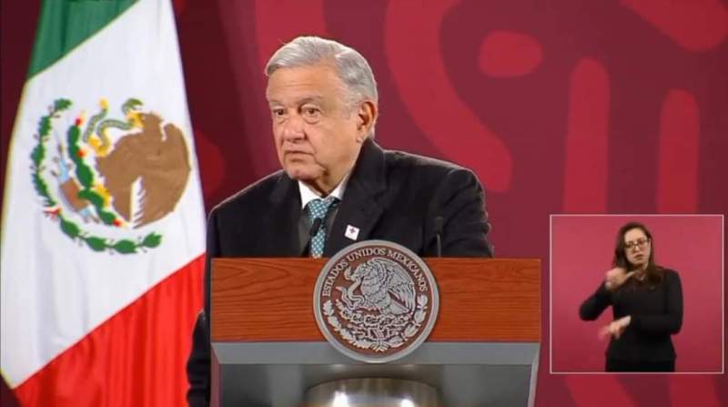 Exhibe AMLO a URO; rentaba el Palacio de Gobierno para bodas