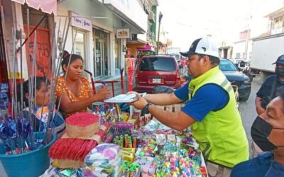 Protección Civil Municipal exhorta a comerciantes de pirotecnia en Juchitán