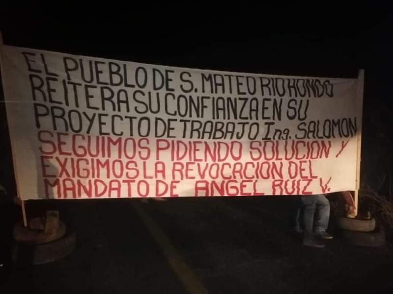 Reactivan bloqueo en San José del Pacífico; exigen salida del presidente