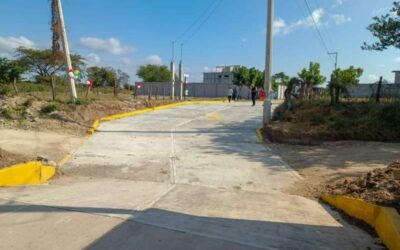 Reciben obra vecinos de la colonia Soledad