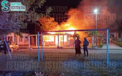 Se incendia antigua iglesia de El Pitayal