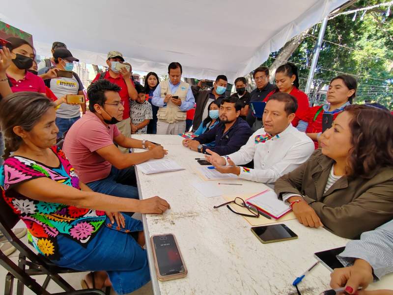 Sin acuerdos concluye mesa entre triquis y el gobierno; se mantendrá campamento instalado