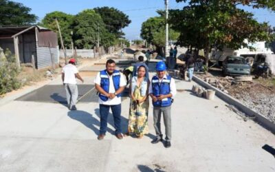 Supervisa Miguel Sánchez Altamirano obra de pavimentación en la Colonia Tierra y Libertad
