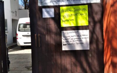 Con paro de brazos caídos, trabajadores del Registro Civil piden área de formatos para actos registrales