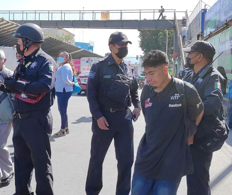 Detienen a persona por robo de celular en inmediaciones de la Central de Abasto