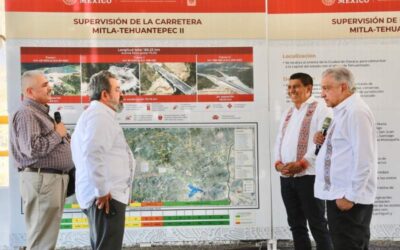 En su visita a Oaxaca, constata el Presidente Andrés Manuel López Obrador junto al Gobernador Salomón Jara Cruz, avances en la construcción de la Carretera Mitla-Tehuantepec