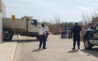 Hombre pierde la vida al ser aplastado por camión de volteo