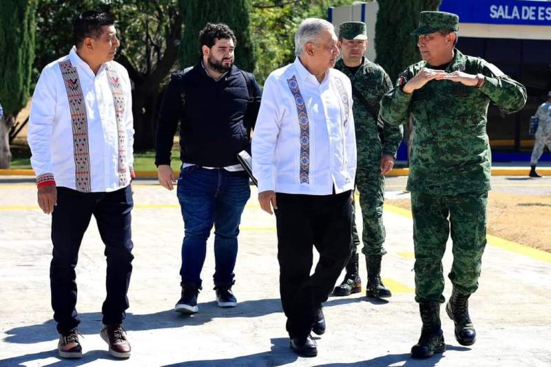 Llega López Obrador a Oaxaca