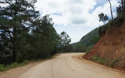 Proyecta Gobierno de Oaxaca beneficiar con pavimento a más de mil localidades