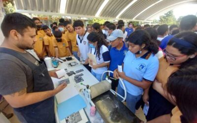Con éxito UABJO realiza Feria Profesiografica Istmo