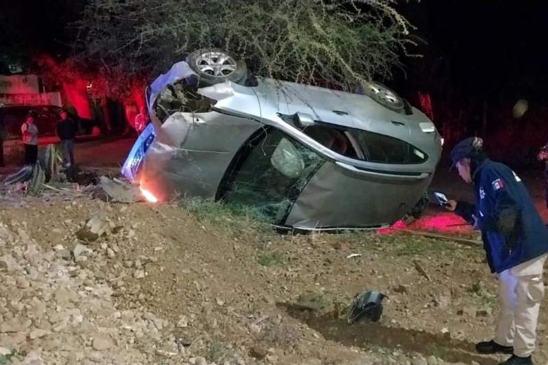 Fuerte accidente se registra en Zimatlán; responsables habrían huido