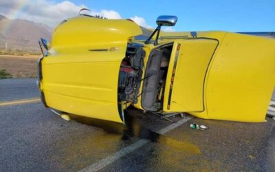 Fuertes vientos vuelcan a trailer en el Istmo