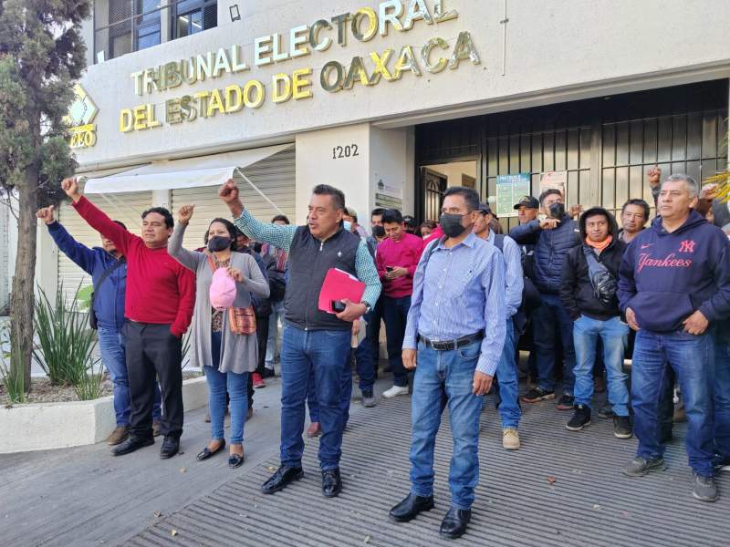 Habitantes de San Agustín Loxicha piden elecciones extraordinarias