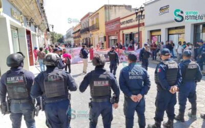 Impiden ingreso de grupo de desplazadas al Zócalo que pretendía instalarse en plantón