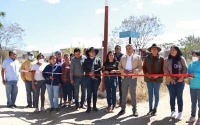 Inaugura Rigoberto Chacón Pérez, red de alumbrado público en zona marginada de Zaachila