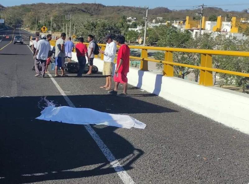 Muere motociclista en Huatulco