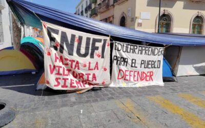 Normalistas rechazan diálogo con el gobierno; se mantiene en plantón