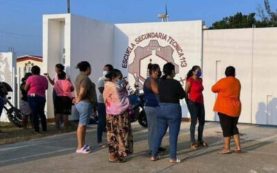 Por chismes, expulsan a alumno de Escuela Secundaria Técnica 113, en La Ventosa