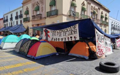 Por falta de atención del gobierno, plantón de normalistas cumple una semana en Oaxaca