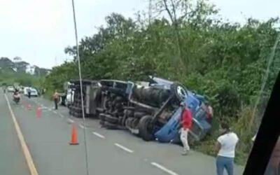 Rapiña al volcarse un carro cargado de cebollas en el Istmo