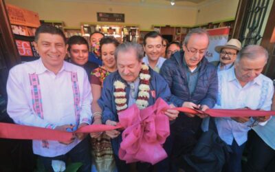 Reaperturan Gobernador del Estado y Paco Ignacio Taibo II la Librería EDUCAL-FCE “Ricardo Flores Magón”