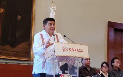 Señala gobierno de Oaxaca a Manuel Vera Salinas de estar detrás de paro de policías