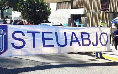 Sigue emplazamiento a huelga del STEUABJO; se concentran en Palacio de Gobierno