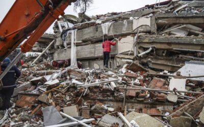 Terremoto en Turquía: Sube a 5 mil la cifra de personas fallecidas