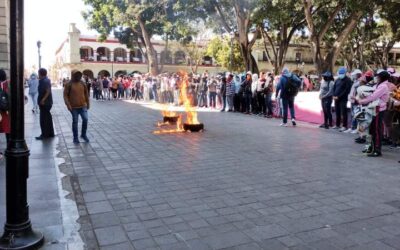 Vandalizan normalistas el Palacio de Gobierno de Oaxaca