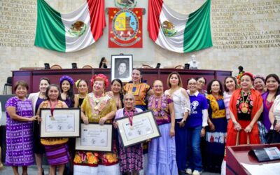 Congreso reconoce a cinco destacadas oaxaqueñas con medalla «Juana Catalina Romero Egaña»