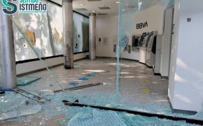 Destrozos, saqueos y quemas de oficinas en la Marcha del 8 de Marzo en Oaxaca