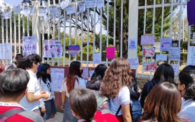 Exhiben en tendedero a presuntos acosadores de bachillerato en Oaxaca